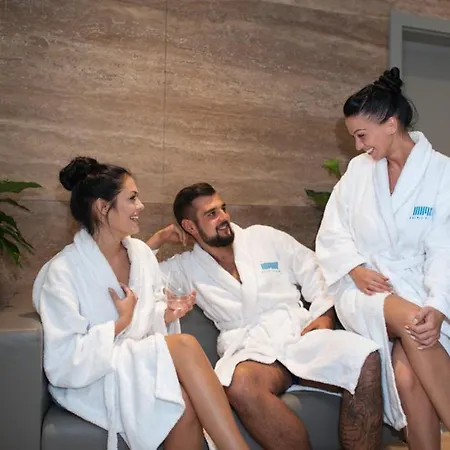 Ξενοδοχείο με διαμερίσματα Baltic Palace 3*